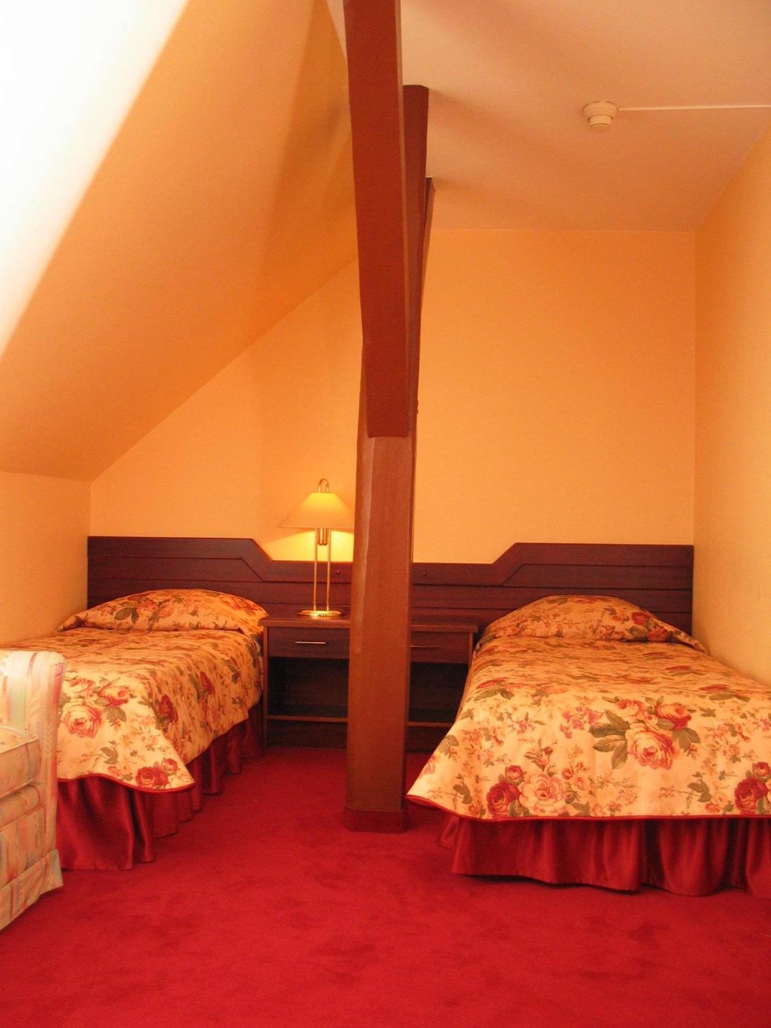 Hotel Victoria Pärnu Zimmer foto